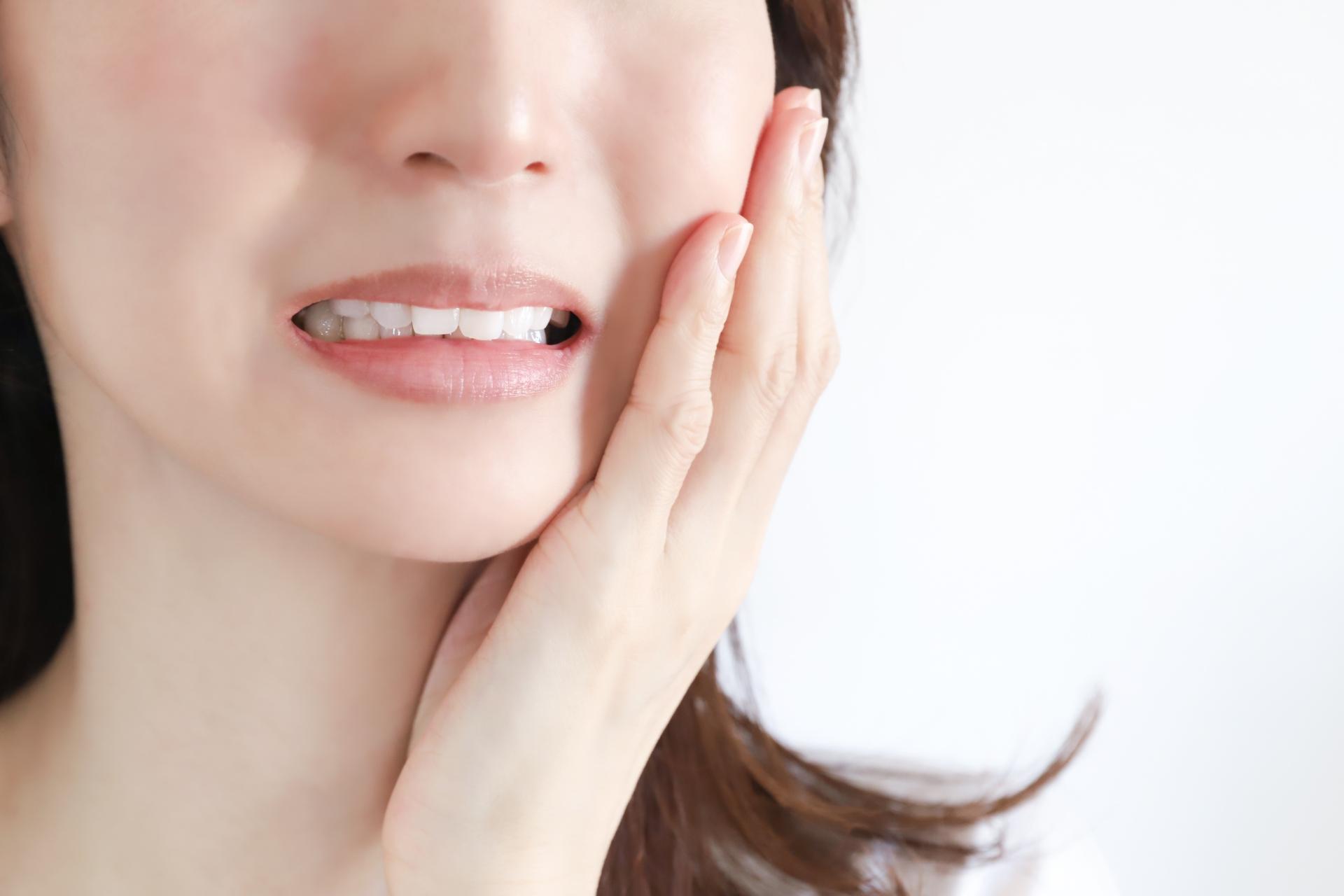 ホワイトニングで起こり得る歯茎のトラブルと原因は？