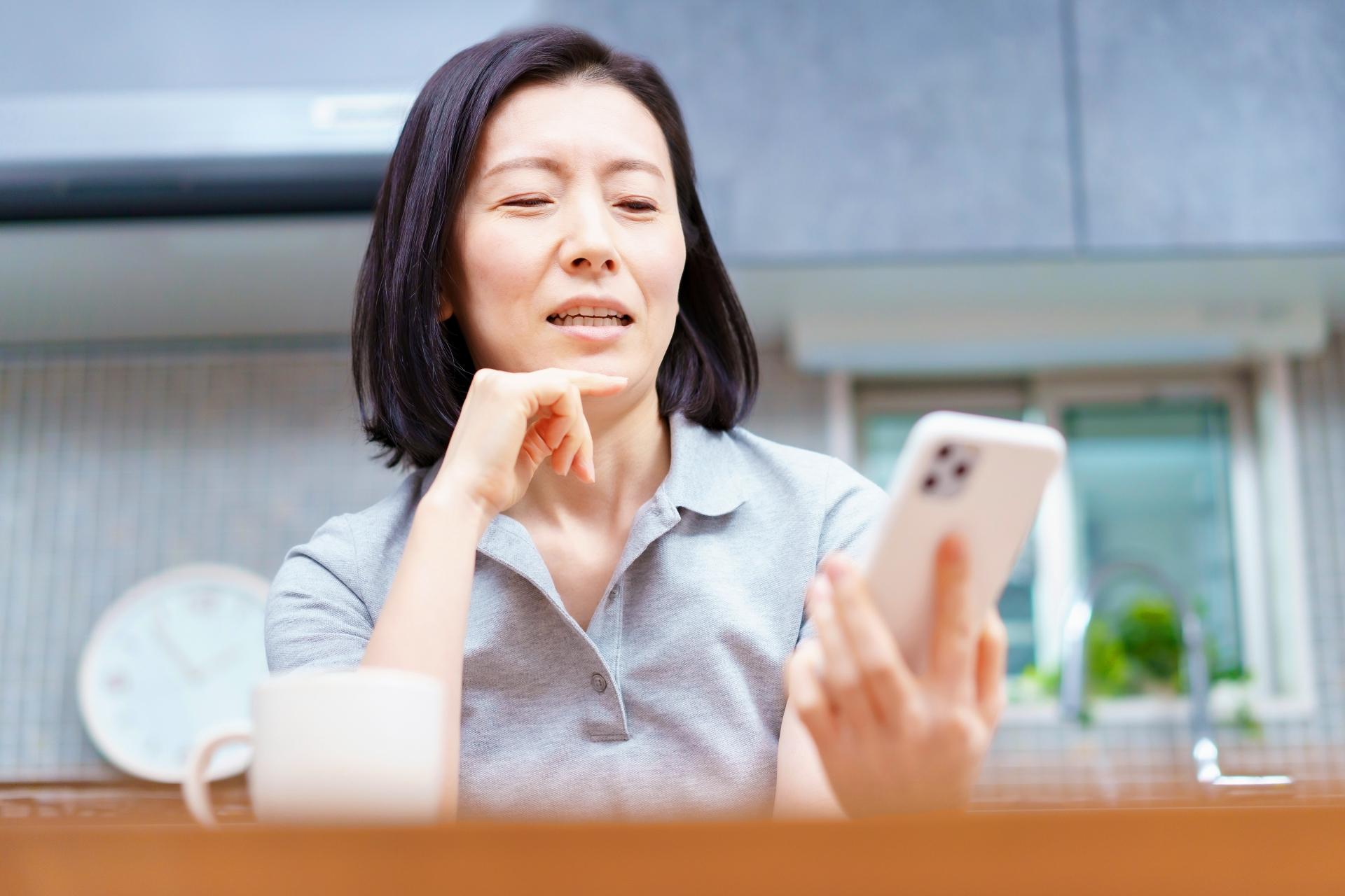 なぜ「40代・50代の矯正」は不安や後悔につながりやすいのか