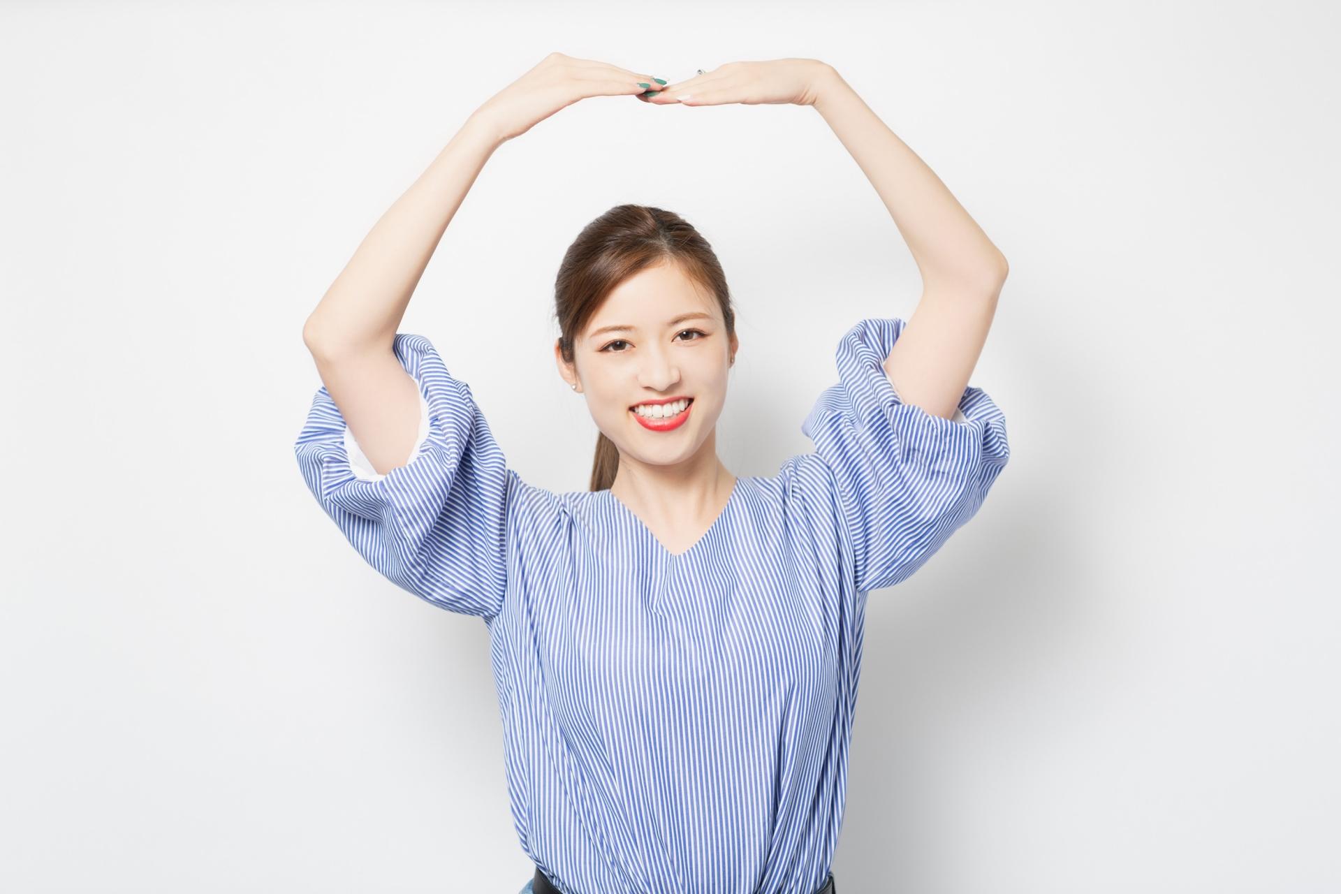 笑顔の女性