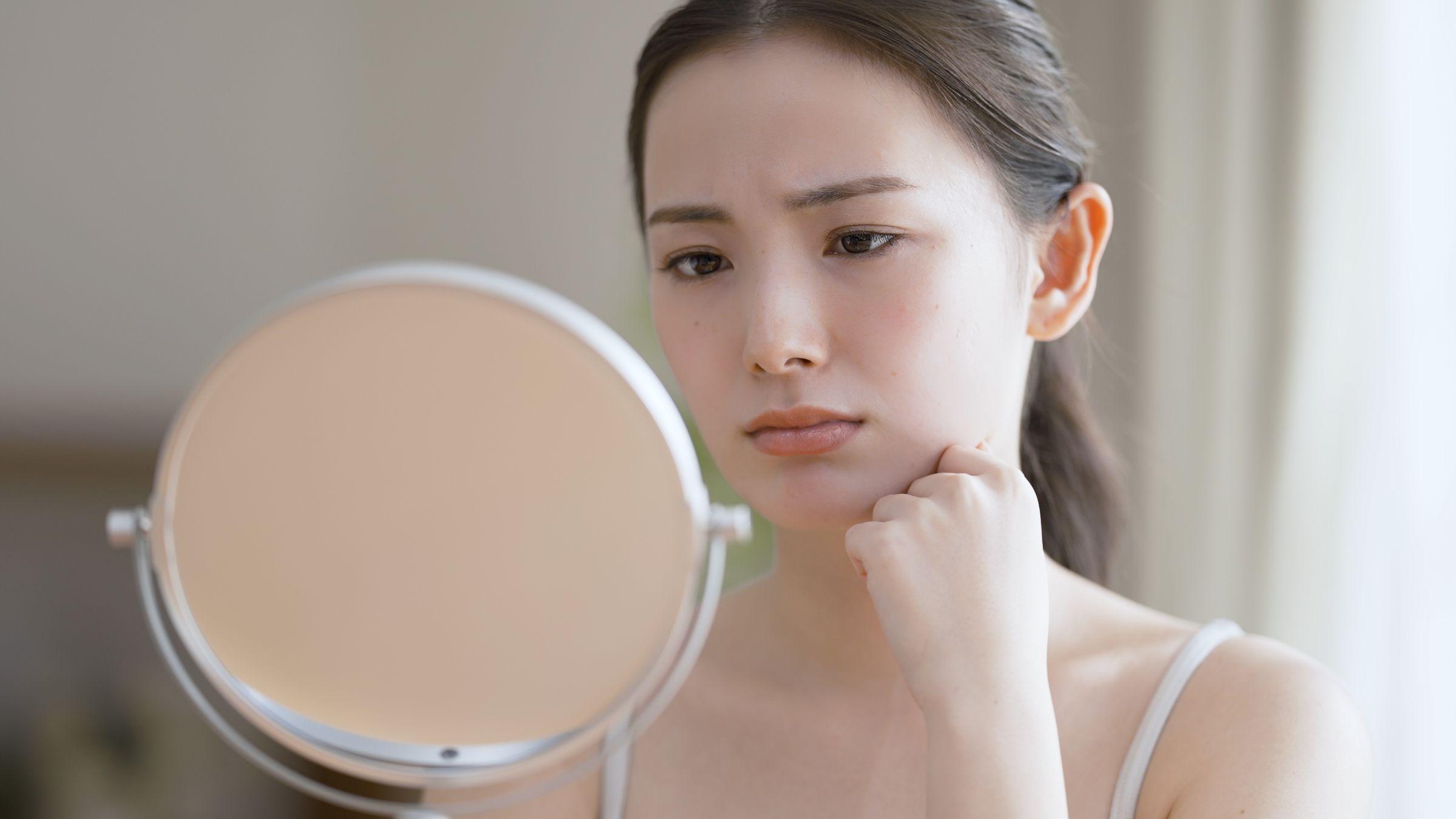 歯科矯正で頬がこけるって本当!?原因や改善する方法を紹介